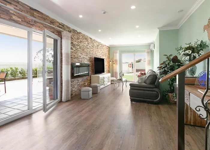 Casal Velho * Salir de Matos